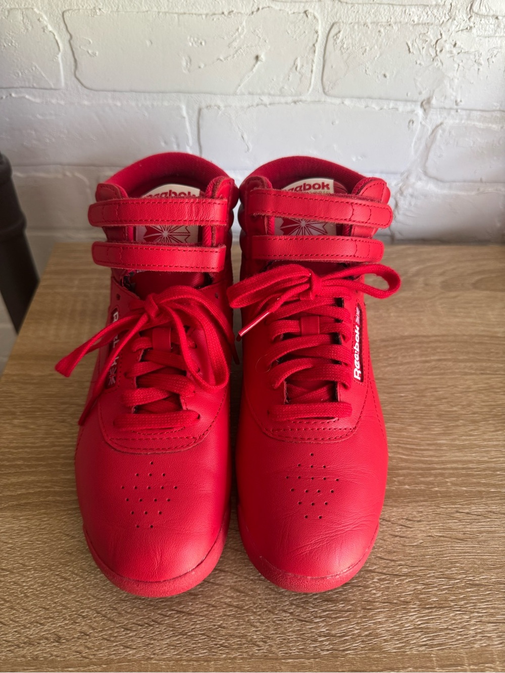 Reebok Classic High Top Sneakers Red Leather Women’s Size 7.5 Dual Straps
